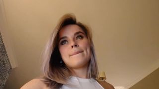 Emma_U2 looking f**king HOT!