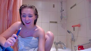 kellymask shower