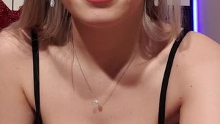 Monikag webcam show 2019-12-11_02-15-55_935