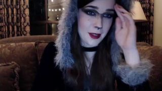 Evelynclaire in a cute outfit