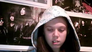 Famous-monster webcam show 2019-12-16_18-54-12_235