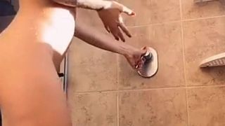 Yourunikorn 2019-12-20 shower (short video)