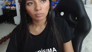 Melanihopper webcam show 2019-12-18_05-23-10_409