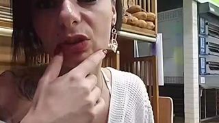 Lalyhot01 webcam show 2019-12-19_16-41-00_184