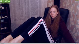 iamannamary showing her feet and toes