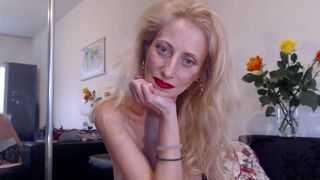 Corairose mature labia big clit part.1