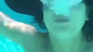 Underwater BJ by sexy Asian chick