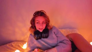 clumsybutsexy-2019-12-03