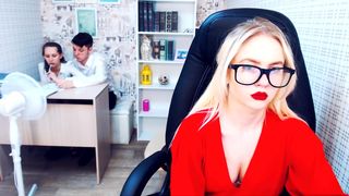 69office_romance-2019-12-09 3/4