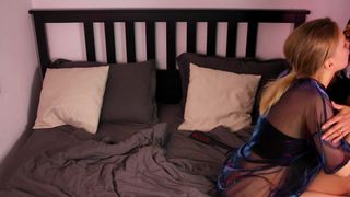 _2strangers-2019-12-05 2/2