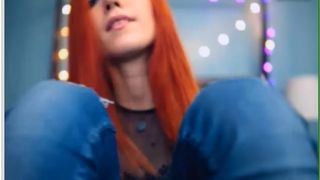 Shy_Jane redhead using ohmibod (19-11-2016)