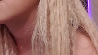 Monikag webcam show 2020-01-09_02-14-05_592