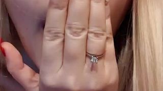 Monikag webcam show 2019-12-29_01-06-56_303