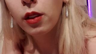 Monikag webcam show 2019-12-28_19-00-30_724