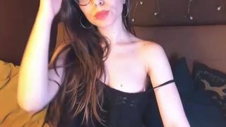 Sexy Girl With Glasses Looks Nice On Cam