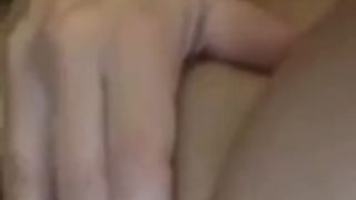 Hot twitter milf sarahj69 rubbing one out