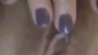 Hot twitter milf sarahj69 rubbing one out