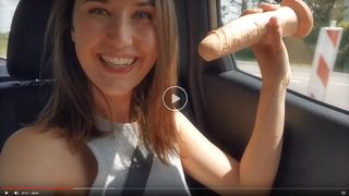 Nephael Suce un Gode dans une Voiture