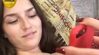 coolmood sekazgirl flashes pussy and tits