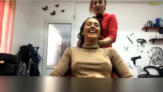 anyarayne  cu taxi la coafura