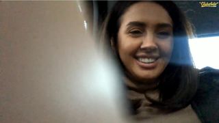 anyarayne  cu taxi la coafura