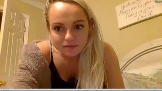 Sluts_R_Us11 (newbie) Brief Show Of Her Tiny Tits