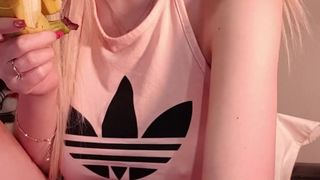 Monikag webcam show 2020-01-20_20-57-00_196