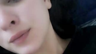 Little_thing webcam show 2020-01-17_10-11-29_459