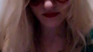 Mrswethole webcam show 2020-01-23_21-00-42_560