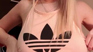 Monikag webcam show 2020-01-21_00-33-48_705