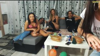 superpartyy   &  Kamydollllx  5 tiganci fac videochat