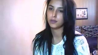 Camwhore Kate Milkis Sunnyleon_ twirls for her master