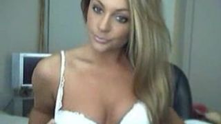 camwithher Nyluh dancing