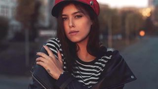 Sunnyleon_ sorry, I only love cameras, Yevhenii Kulynyc