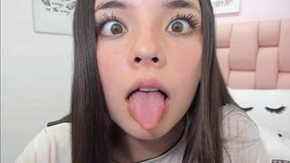 pavlovacolucci_200122_fetish_AHEGAO and feet love