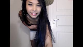 sexyticky_02022020_0113_female_chaturbate (1)_3