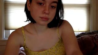 yourveryownlolita@chaturbate 2016-11-27 20-00-18