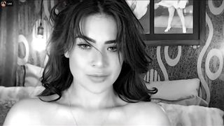 LJ - A Tease Before Showtime