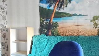 Cutie_caramel pussy and tit flash