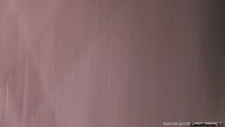 Dannii shower 30-12-17 2