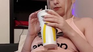 Monikag webcam show 2020-02-04_23-47-32_351