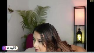 _angel_wild Cute, Smiling, Flirting No Nudity