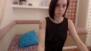 vicky_lippom-2019-11-21 2/2