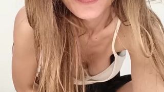 Rizlahot2 webcam show 2020-02-15_23-01-18_735