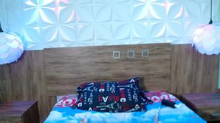 Vanessa_hill webcam show 2020-02-19_14-50-40_128