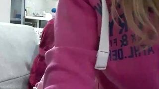 Lauriehot webcam show 2020-02-24_18-00-14_948