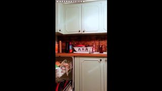 PAWG twerks ands dances in kitchen