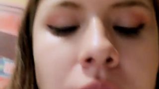 Zoeadams_ webcam show 2020-03-01_02-19-52_977