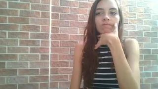 Lucythealien webcam show 2020-03-02_22-10-19_501