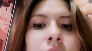 Zoeadams_ webcam show 2020-03-01_05-08-27_823